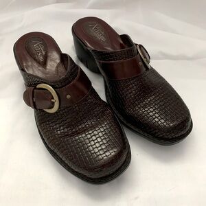 Clarks Artisan Collection Brown Faux Leather Mule